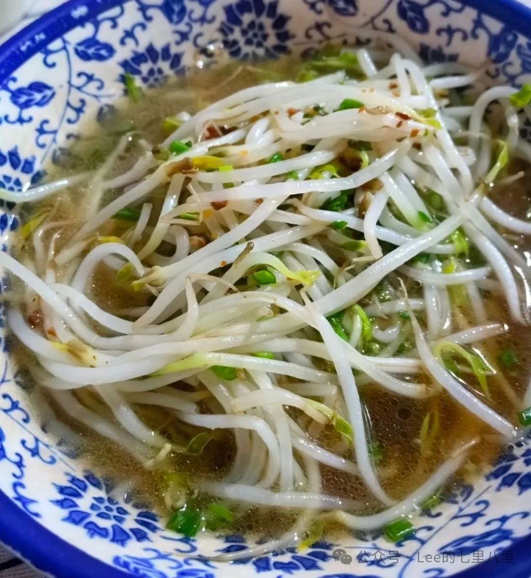 DƬ